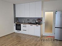 Pronájem bytu 1+kk v novostavbě, 42m2, s balkónem, Opava, ul. Císařského pluku - 20260212_151023.jpg