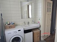 Pronájem velkého bytu 3+1, 139m2, s terasou, zahradou a parkováním, Opava, ul. Gudrichova - 20260319_101024.jpg