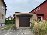 Prodej dvougeneračního domu se dvěma byty 3+kk, garáží a zahradou – Malé Hoštice, Opava - IMG_3017.jpg