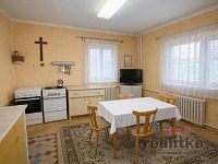 Prodej dvougeneračního domu se dvěma byty 3+kk, garáží a zahradou – Malé Hoštice, Opava - IMG_3038-GTP.jpg