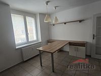 Pronájem bytu 2+1, 62m2, s balkónem, Opava, ul. Hrnčířská - 20260402_101331.jpg