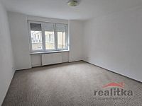 Pronájem bytu 2+1, 62m2, s balkónem, Opava, ul. Hrnčířská - 20260402_101525.jpg