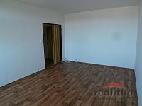 Pronájem bytu 1+1, 37m2, s lodžií, Opava ul. Holasická - SDC12323.JPG