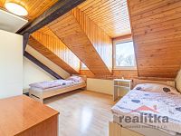 Pronájem podkrovního bytu 2+kk, 48m2, Opava, ul. Pekařská - loznice (2).jpeg