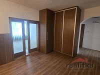 Pronájem velkého bytu 3+1, 108m2, s terasou 15m2, garážovým stáním, Opava, ul. Dostojevského - 20260409_110940.jpg