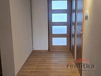 Pronájem velkého bytu 3+1, 108m2, s terasou 15m2, garážovým stáním, Opava, ul. Dostojevského - 20260409_111253.jpg