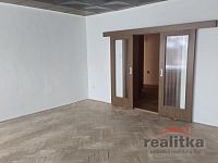 Pronájem velkého bytu 3+1, 108m2, s terasou 15m2, garážovým stáním, Opava, ul. Dostojevského - 20260409_111458.jpg