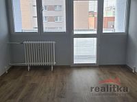 Pronájem hezkého bytu 2+1, 52m2, s lodžií, Opava, ul. Holasická - 20260408_110034.jpg