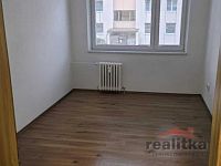 Pronájem bytu 2+1 v Opavě - Kateřinkách - WhatsApp Image 2026-04-10 at 12.20.53 3.jpeg