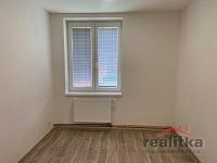 Pronájem bytu 2+kk 35 m2, Opava, ul. Těšínská - IMG_3663.jpg