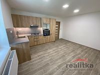 Pronájem bytu 2+kk 35 m2, Opava, ul. Těšínská - IMG_3672.jpg