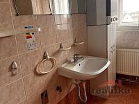 Pronájem bytu 2+1, Krnovská, Opava - Jaktař - A199C885-46C1-4C2D-A1FB-E8264E7F980C.JPG