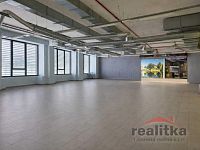 Pronájem obchodních prostor 265 m2, Opava, obchodní dům Breda & WEINSTEIN - PHOTO-2026-04-20-14-13-42_1.jpg