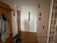 Prodej slunného bytu 2+1 s lodžií, 51m2, Opava, ul. Edvarda Beneše - WhatsApp Image 2026-04-17 at 10.50.24 (17).jpeg