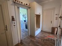 Prodej bytu 2+1, 51m2 s balkónem a zahradou, Opava, ul. třída Spojenců - 20260418_134741.jpg