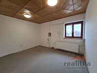 Pronájem nebytových prostor v Oticích, okr. Opava - 20220112_121153.jpg