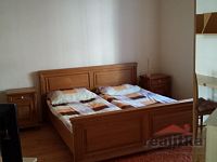 Pronájem zařízeného bytu 2+kk, 50m2, Opava, ul. třída Spojenců - loznice.jpg