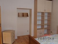 Pronájem zařízeného bytu 2+kk, 50m2, Opava, ul. třída Spojenců - P2210057.JPG