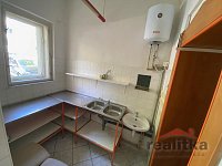 Pronájem obchodu 70 m2, včetně parkovacího místa, ul. Drůbeží trh, Opava - IMG_5144-1.jpeg