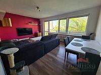 Pronájem hezkého bytu 3+1, 67m2 s lodžií, Opava, ul. Bílovecká - 20250422_110336.jpg