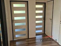 Pronájem hezkého bytu 3+1, 67m2 s lodžií, Opava, ul. Bílovecká - 20250422_110639.jpg