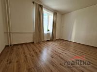 Pronájem bytu 1+kk, 22 m², ul. Slámova, Opava - Předměstí - 20260429_170752.jpg