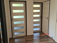 Pronájem hezkého bytu 3+1, 67m2 s lodžií, Opava, ul. Bílovecká - 20250422_110639.jpg