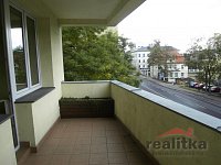 Pronájem velkého bytu 2+1 s terasou, balkónem a parkovacím místem Opava, ul. Praskova - 2.jpg