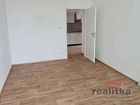 Pronájem hezkého bytu 2+1, Opava, ul. Ostrožná - 20210317_083527.jpg