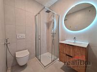 Pronájem bytu 2+kk s terasou a krytým parkovacím stáním, ul. Na Prachovníku, Opava - 20240116_110743.jpg
