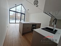 Pronájem bytu 2+kk s terasou a krytým parkovacím stáním, ul. Na Prachovníku, Opava - 20240205_112933.jpg