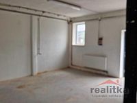Pronájem výrobního, skladovacího prostoru 200m2, ul. Žižkova, Hradec nad Moravicí - IMG-20260608-WA0000.jpg