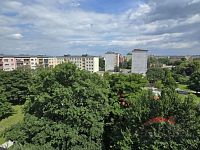 Pronájem zařízeného bytu 1+kk s lodžií, Opava, ul. Antonína Sovy - 20260618_150156.jpg