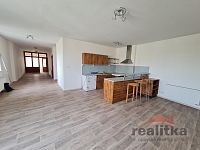 Pronájem bytu 3+kk na Ostrožné ul. v Opavě - 20260402_114141.jpg