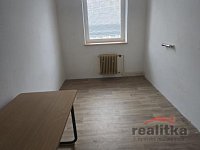 Prodej bytu 4+1, 93m2, se zahradou, Opava, ul. Dostojevského - 20260203_133424.jpg