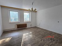 Prodej bytu 4+1, 93m2, se zahradou, Opava, ul. Dostojevského - 20260630_174702.jpg
