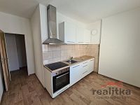 Pronájem hezkého bytu 2+1, 56m2 s balkónem a parkováním před domem, Opava, ul. Pekařská
