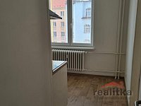 Pronájem hezkého bytu 2+1, 56m2 s balkónem a parkováním před domem, Opava, ul. Pekařská - 20240403_141559.jpg