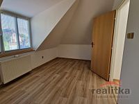 Pronájem rodinného domu v Kylešovicích (Opava) — komfortní bydlení v cihlové stavbě, k dispozici od 28. 7. 2026 - 20260714_091509.jpg