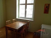 Pronájem velkého, zařízeného bytu 1+1, 46m2, Opava, třída Spojenců - byt 3 - jidelna.jpg