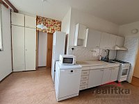 Pronájem bytu 2+1 na Holasické ul. v Opavě - 20260728_113007.jpg