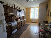 Prodej bytu 2+1, 78m2 s lodžií, Opava, ul. Gogolova - 20260728_153103.jpg
