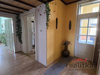 Prodej bytu 2+1, 78m2 s lodžií, Opava, ul. Gogolova - 20260728_153459.jpg