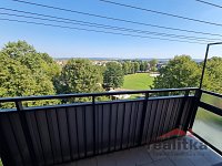 Pronájem bytu 2+1 s balkonem, ul. E. Beneše v Opavě - 20260804_162025.jpg