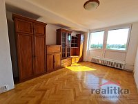 Pronájem bytu 2+1 s balkonem, ul. E. Beneše v Opavě - 20260804_162117.jpg