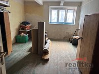 Prodej prostorného bytu 3+1 s balkonem, podílem na zahradě a půdě, Opava, ul. Třída Spojenců - WhatsApp Image 2026-08-03 at 09.30.31 (17).jpeg
