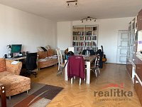Prodej hezkého bytu 2+1 s balkónem a parkovacím stáním, Opava, ul. Otická - WhatsApp Image 2026-07-13 at 10.44.55 (6).jpeg