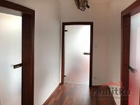 Prodej krásného, mezonetového bytu 4+kk, 130m2, se zahradou a parkováním, Opava, ul. Nákladní - IMG-20250929-WA0043.jpg