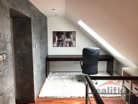 Prodej krásného, mezonetového bytu 4+kk, 130m2, se zahradou a parkováním, Opava, ul. Nákladní - IMG-20250929-WA0045.jpg