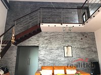 Prodej krásného, mezonetového bytu 4+kk, 130m2, se zahradou a parkováním, Opava, ul. Nákladní - IMG-20250929-WA0053.jpg